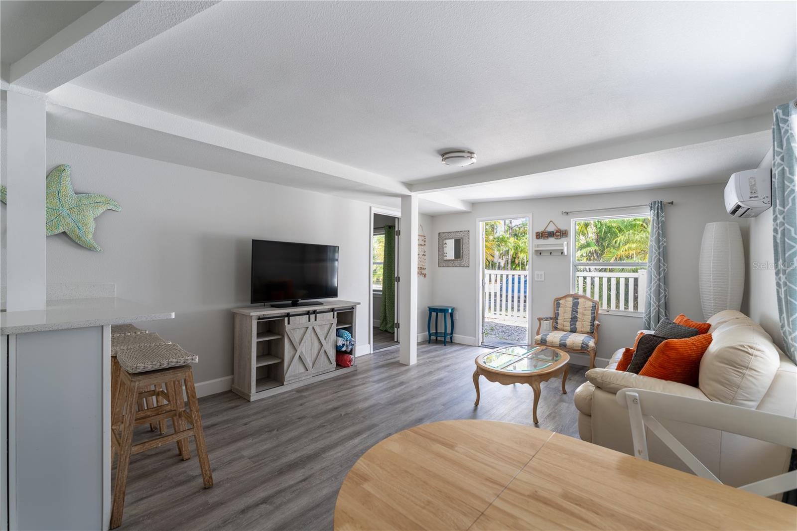 Image 22 of 40 For 604 Avenida De Mayo