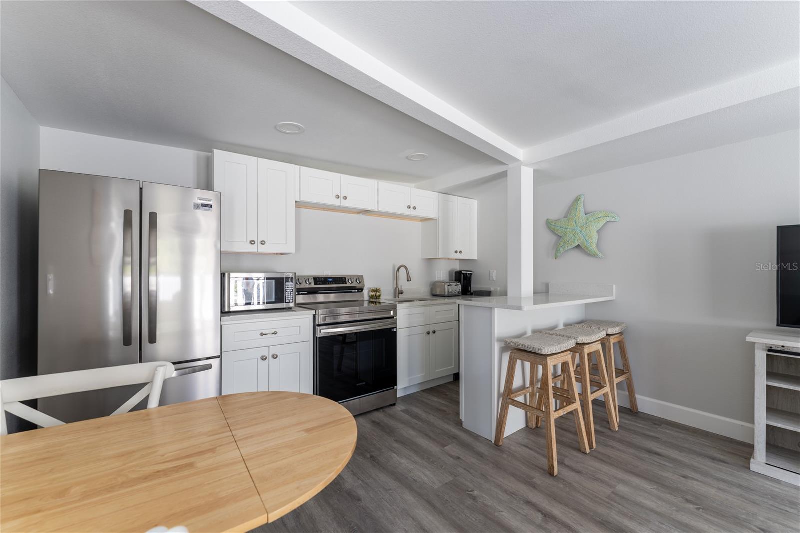 Image 23 of 40 For 604 Avenida De Mayo