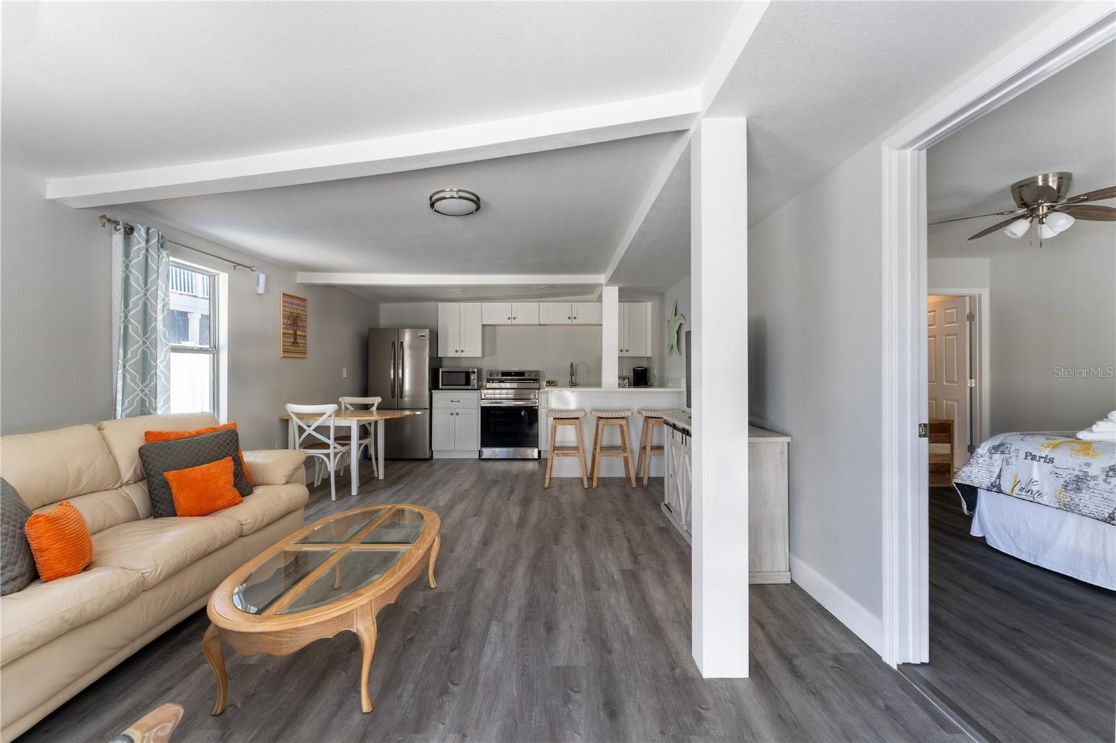 Image 26 of 40 For 604 Avenida De Mayo