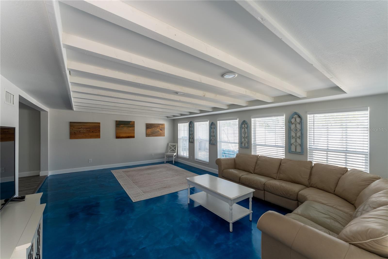 Image 5 of 40 For 604 Avenida De Mayo