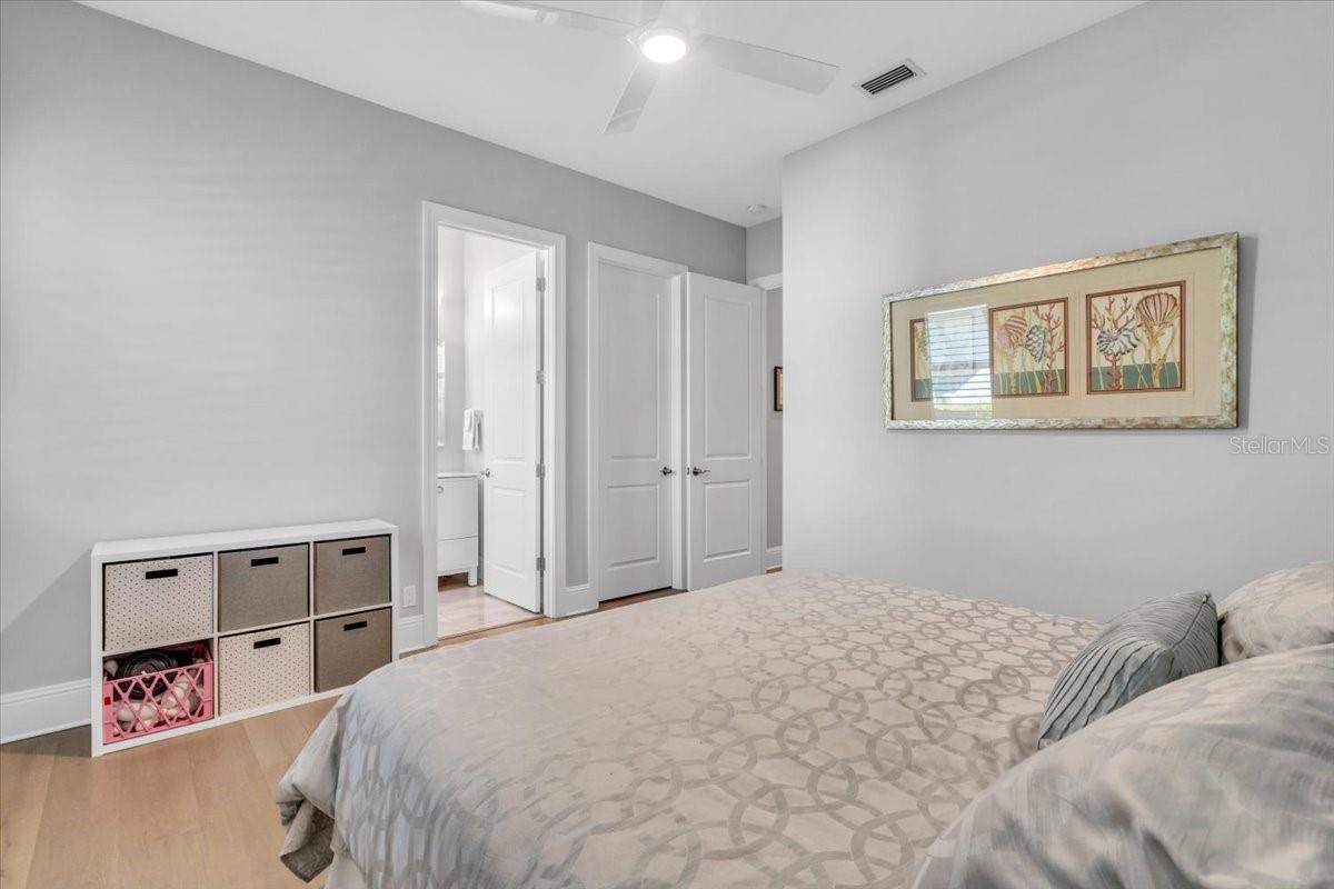 Image 45 of 92 For 11409 Harbourside Lane