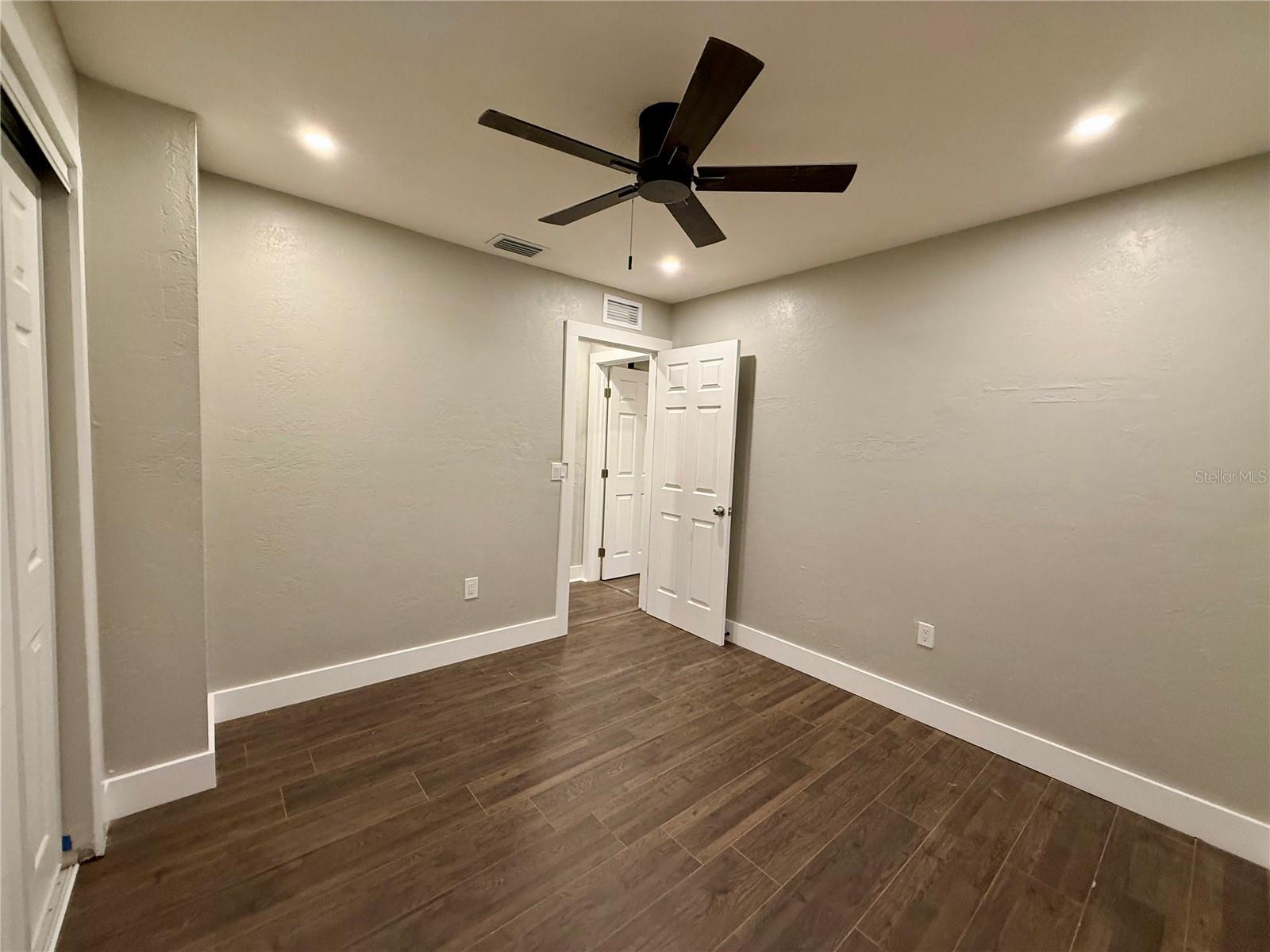 Image 18 of 33 For 3980 Berkshire Drive