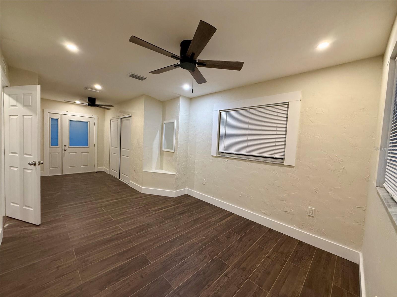 Image 19 of 33 For 3980 Berkshire Drive