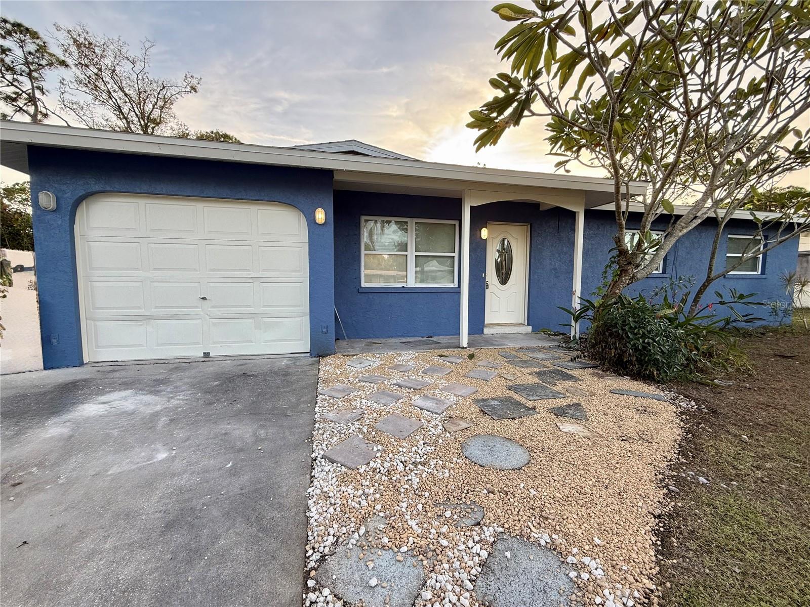 Image 2 of 33 For 3980 Berkshire Drive