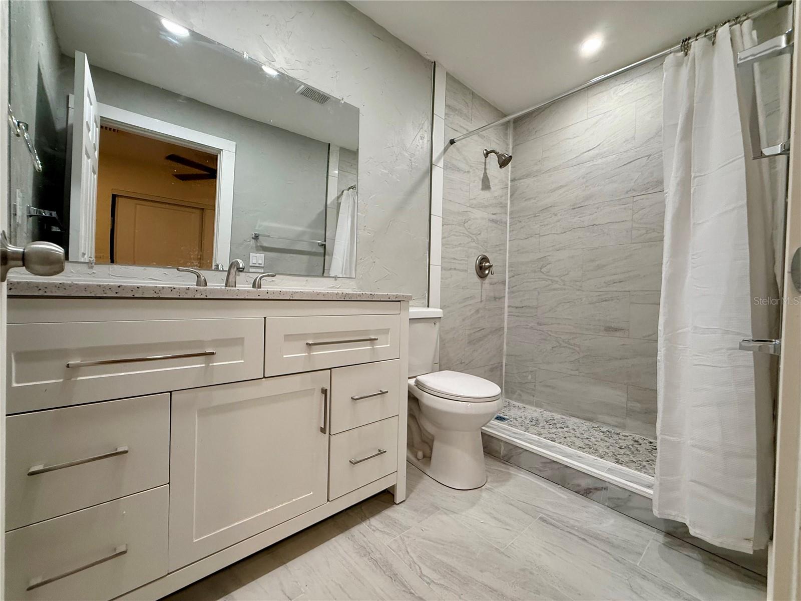 Image 22 of 33 For 3980 Berkshire Drive