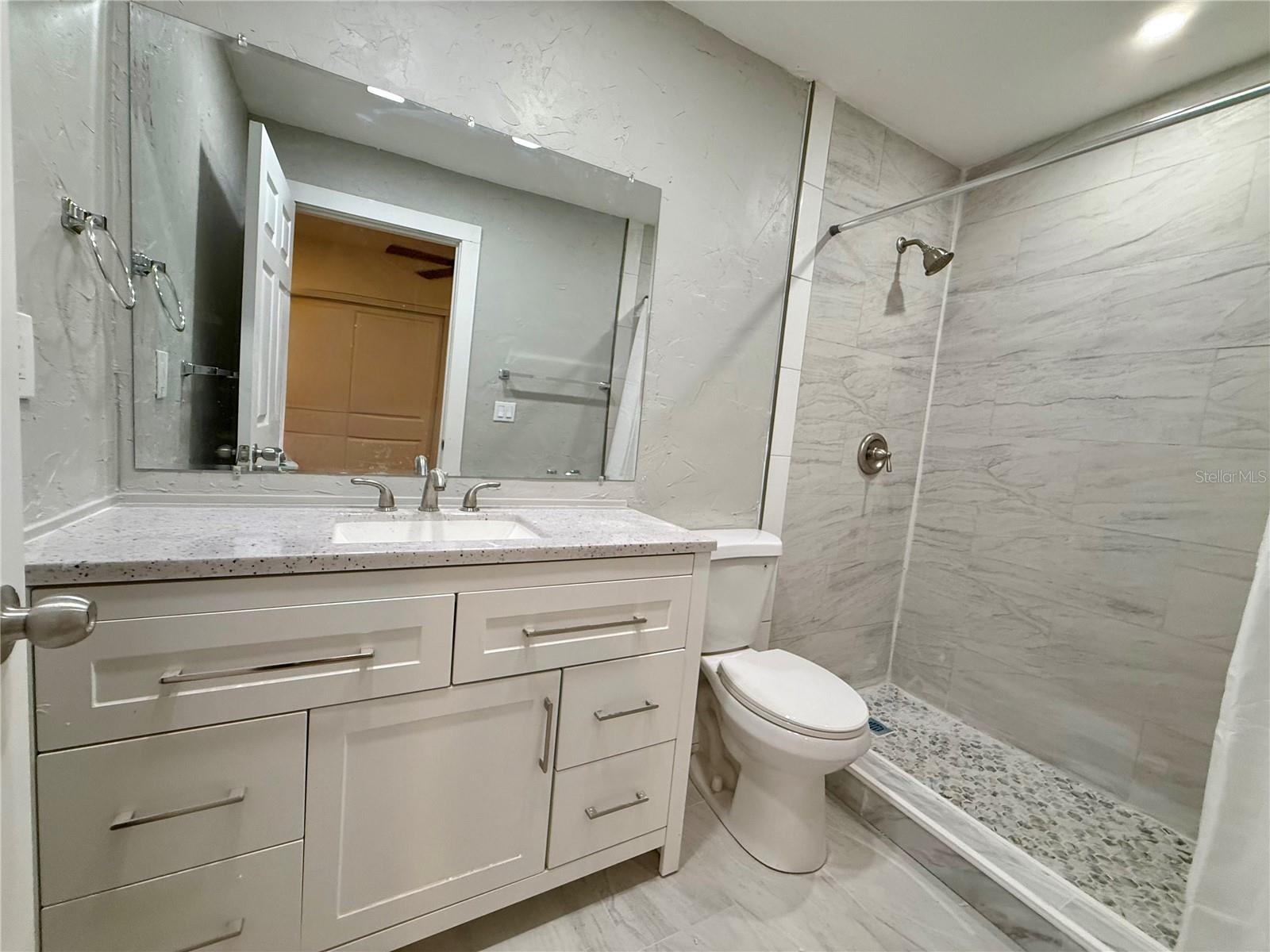 Image 23 of 33 For 3980 Berkshire Drive