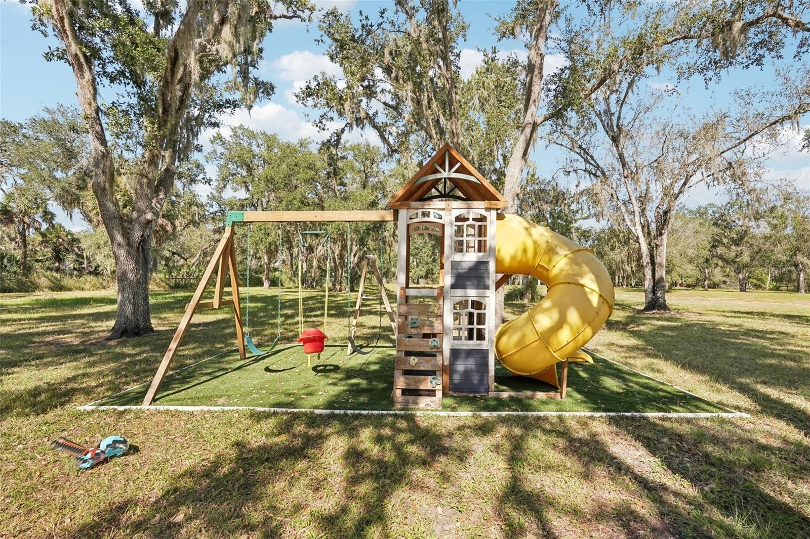 Image 40 of 58 For 30950 Mossy Oak Terrace