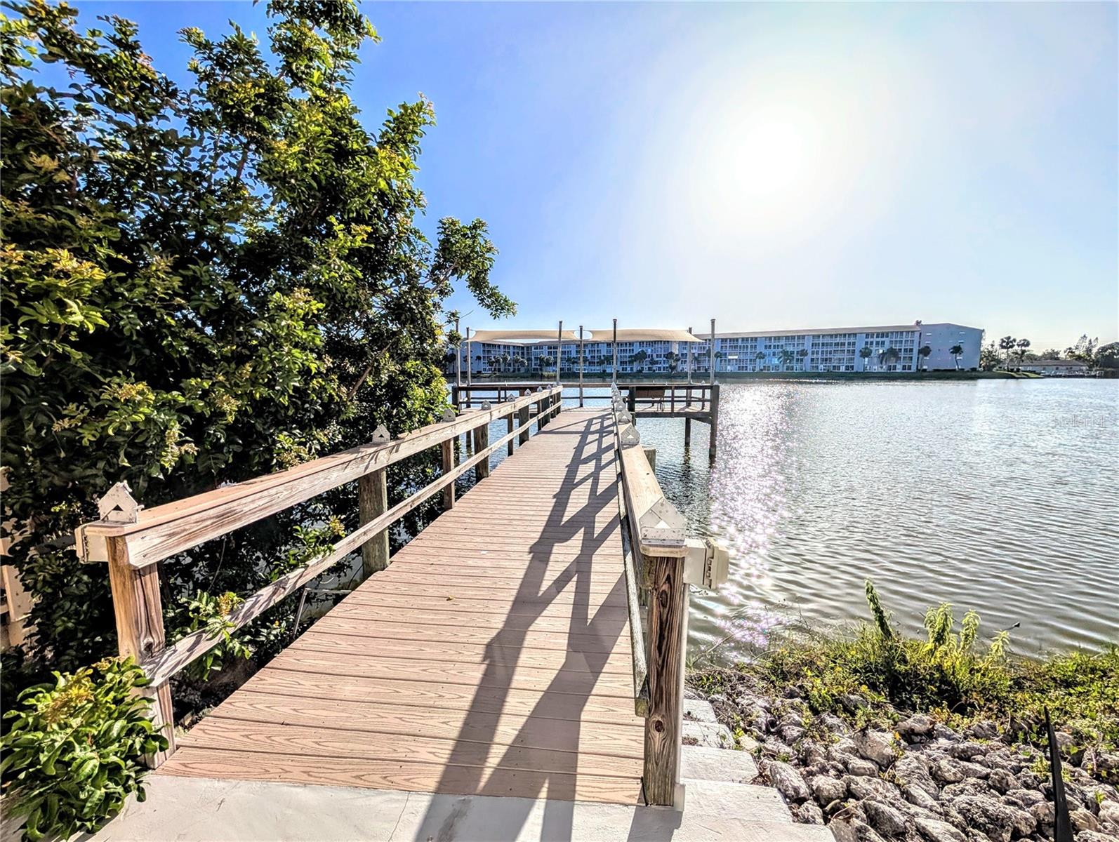 Image 26 of 32 For 3559 Lake Bayshore Drive J-204