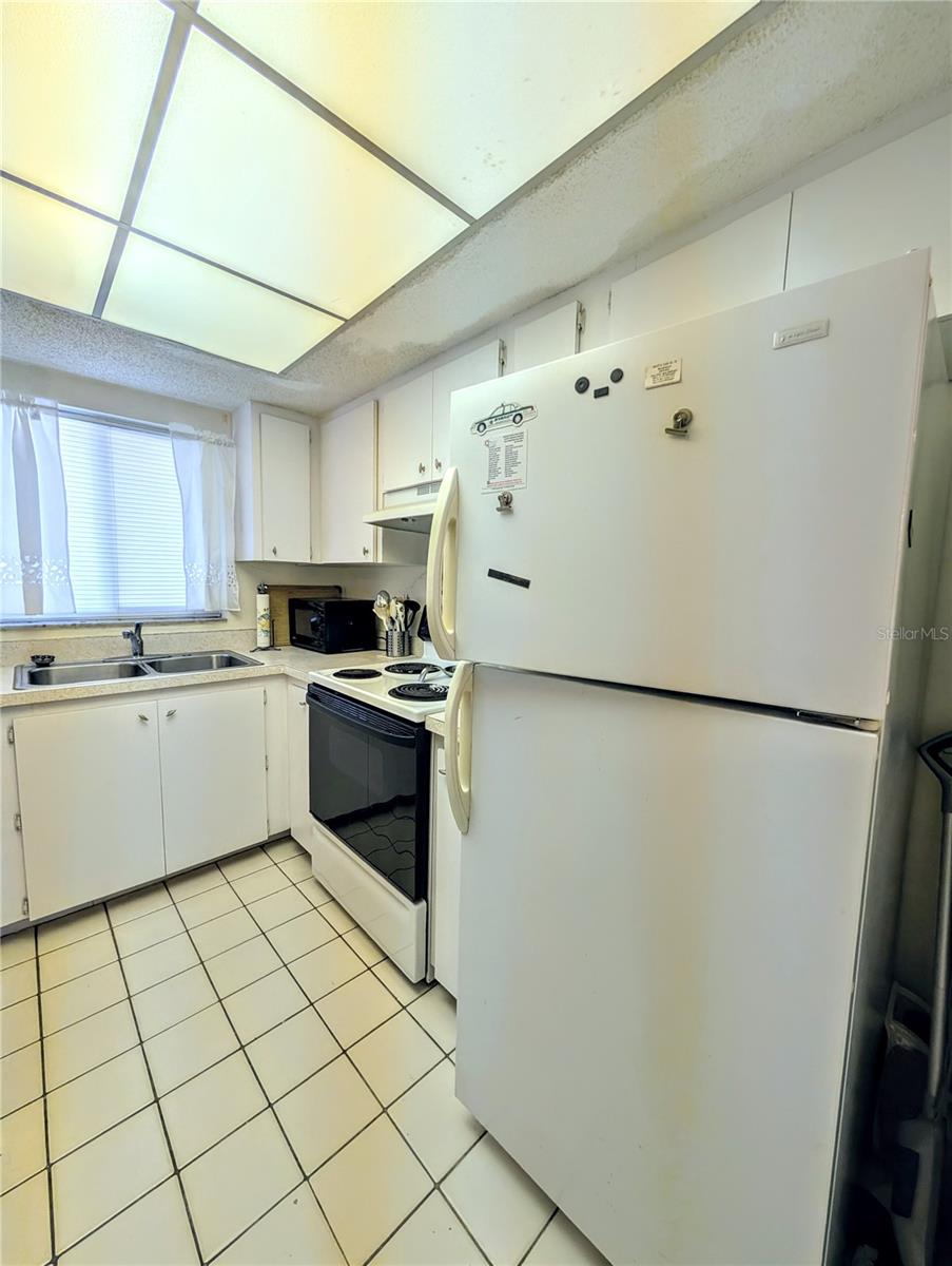 Image 5 of 32 For 3559 Lake Bayshore Drive J-204