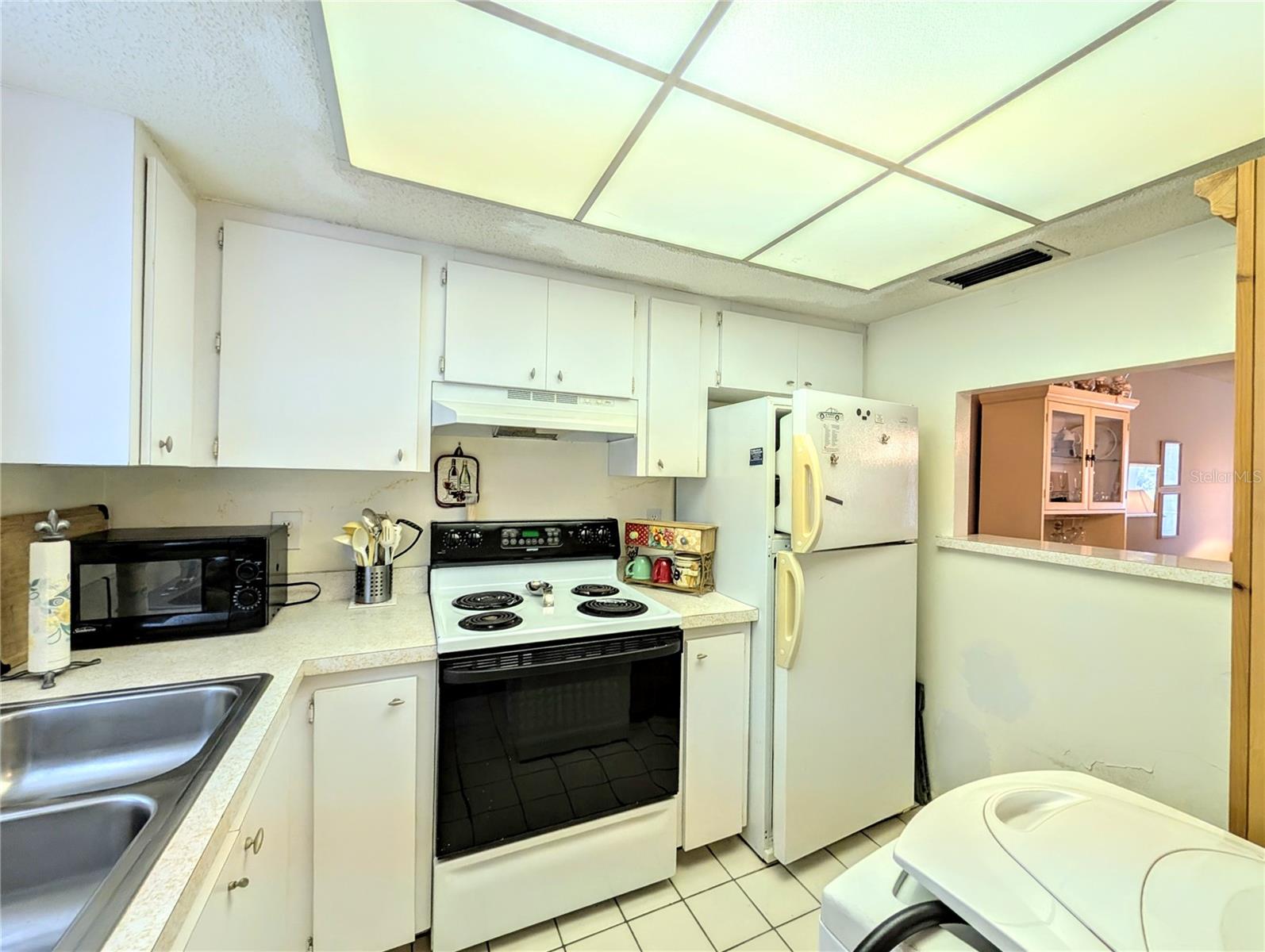 Image 6 of 32 For 3559 Lake Bayshore Drive J-204