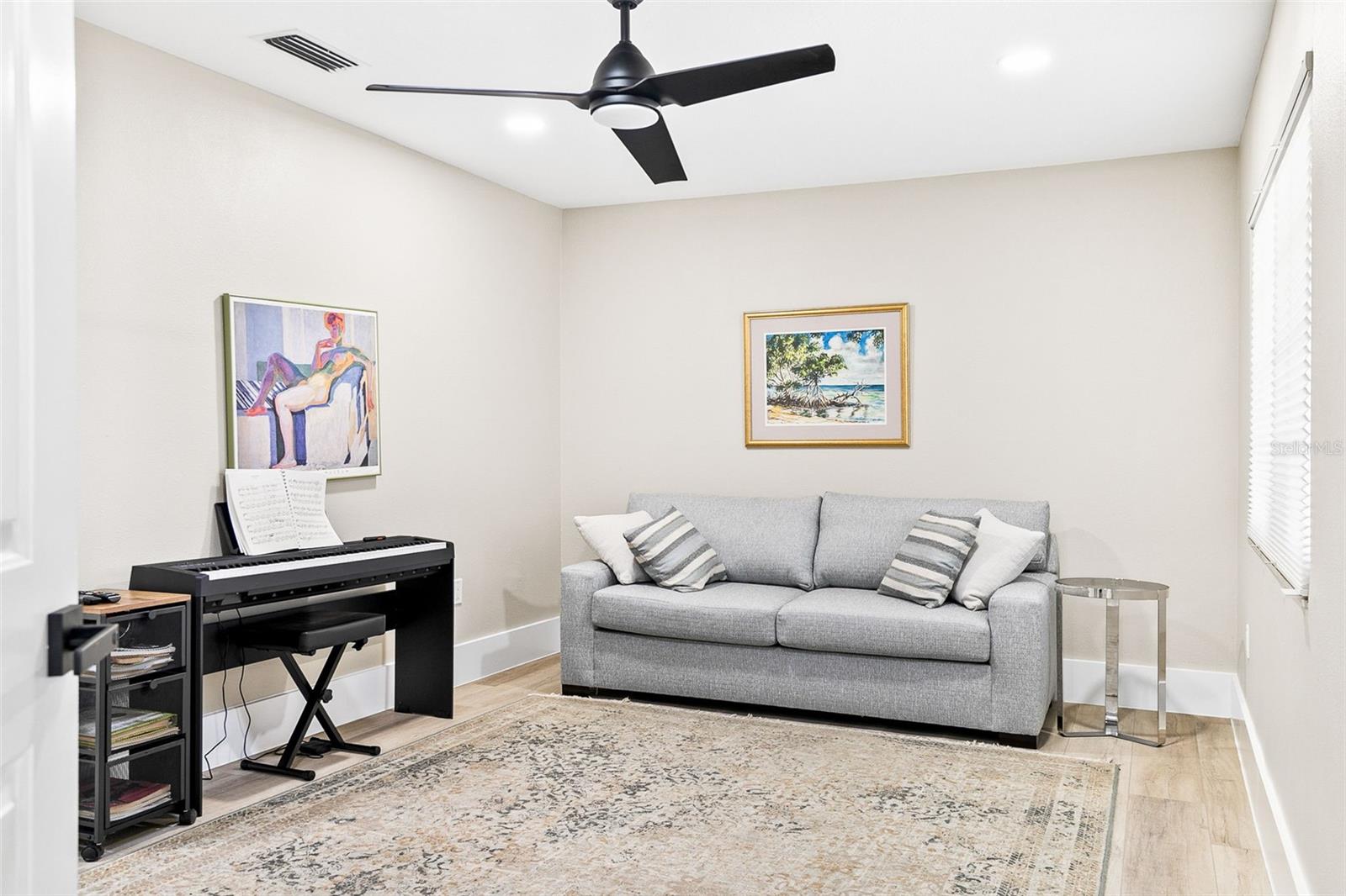 Image 31 of 60 For 5631 Pipers Waite  12