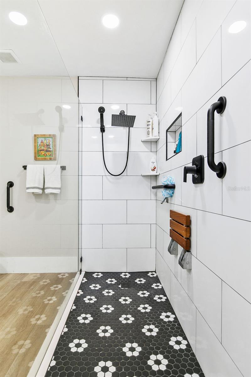 Image 46 of 60 For 5631 Pipers Waite  12