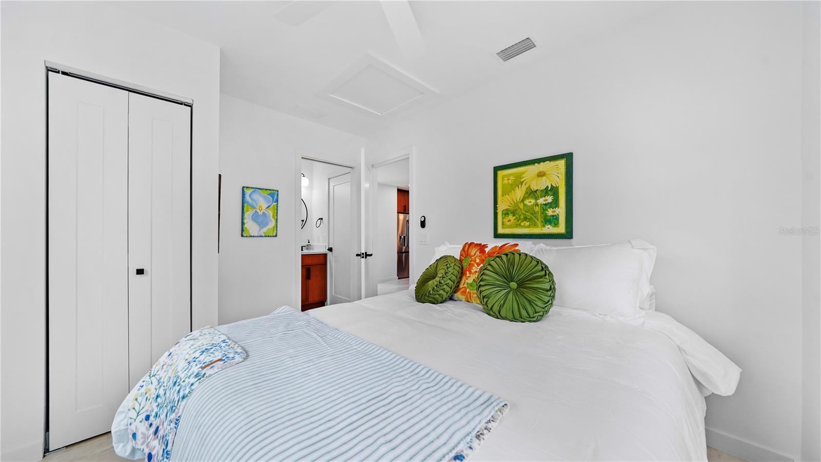 Image 18 of 48 For 160 Harrison Drive 7