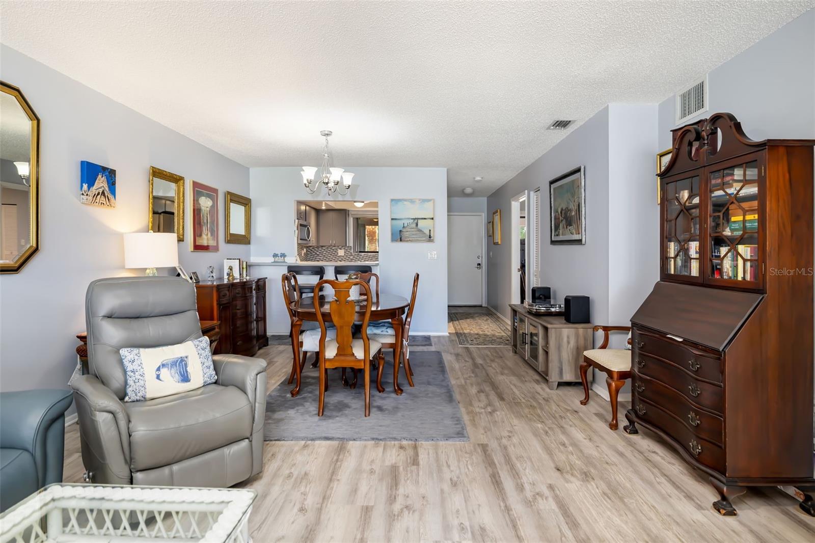 Image 4 of 50 For 3500 El Conquistador Parkway 242