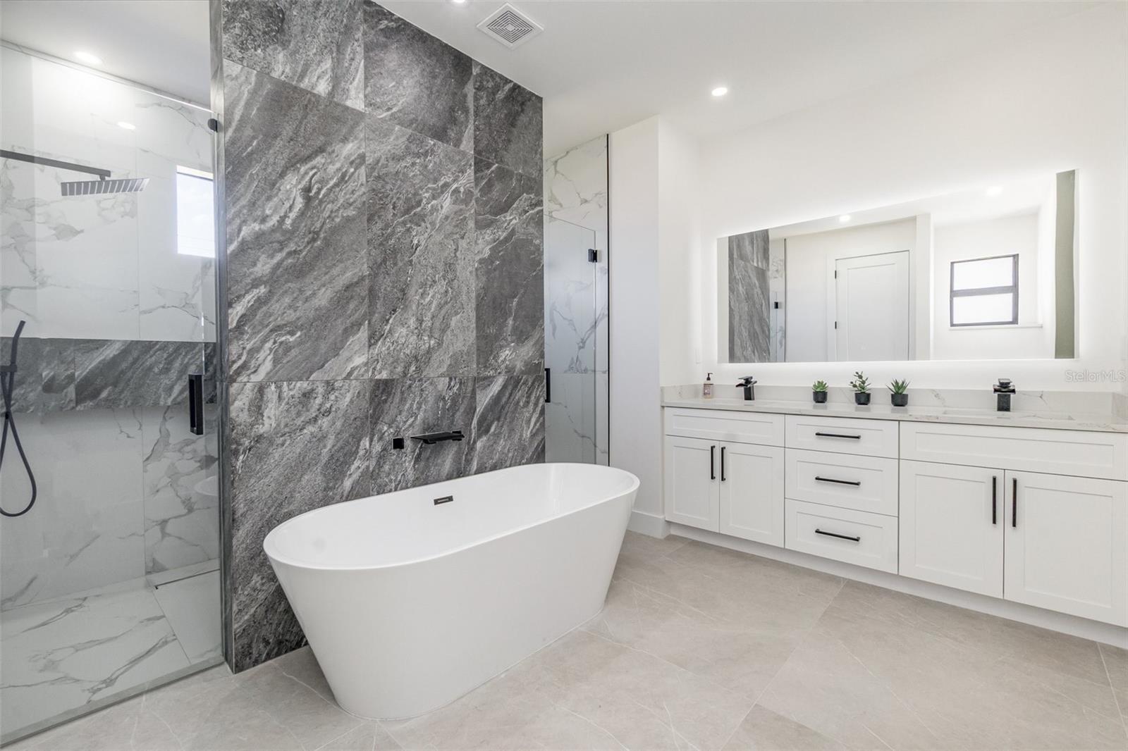 Image 19 of 44 For 126 20th Street