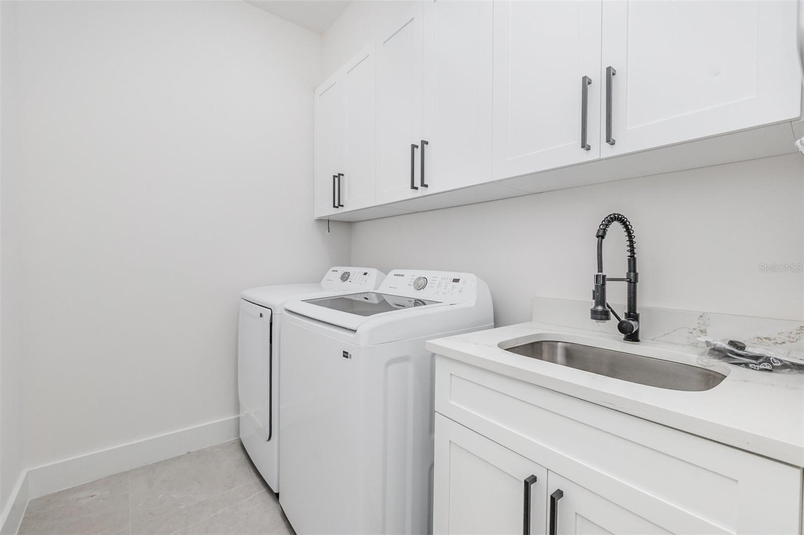 Image 21 of 44 For 126 20th Street