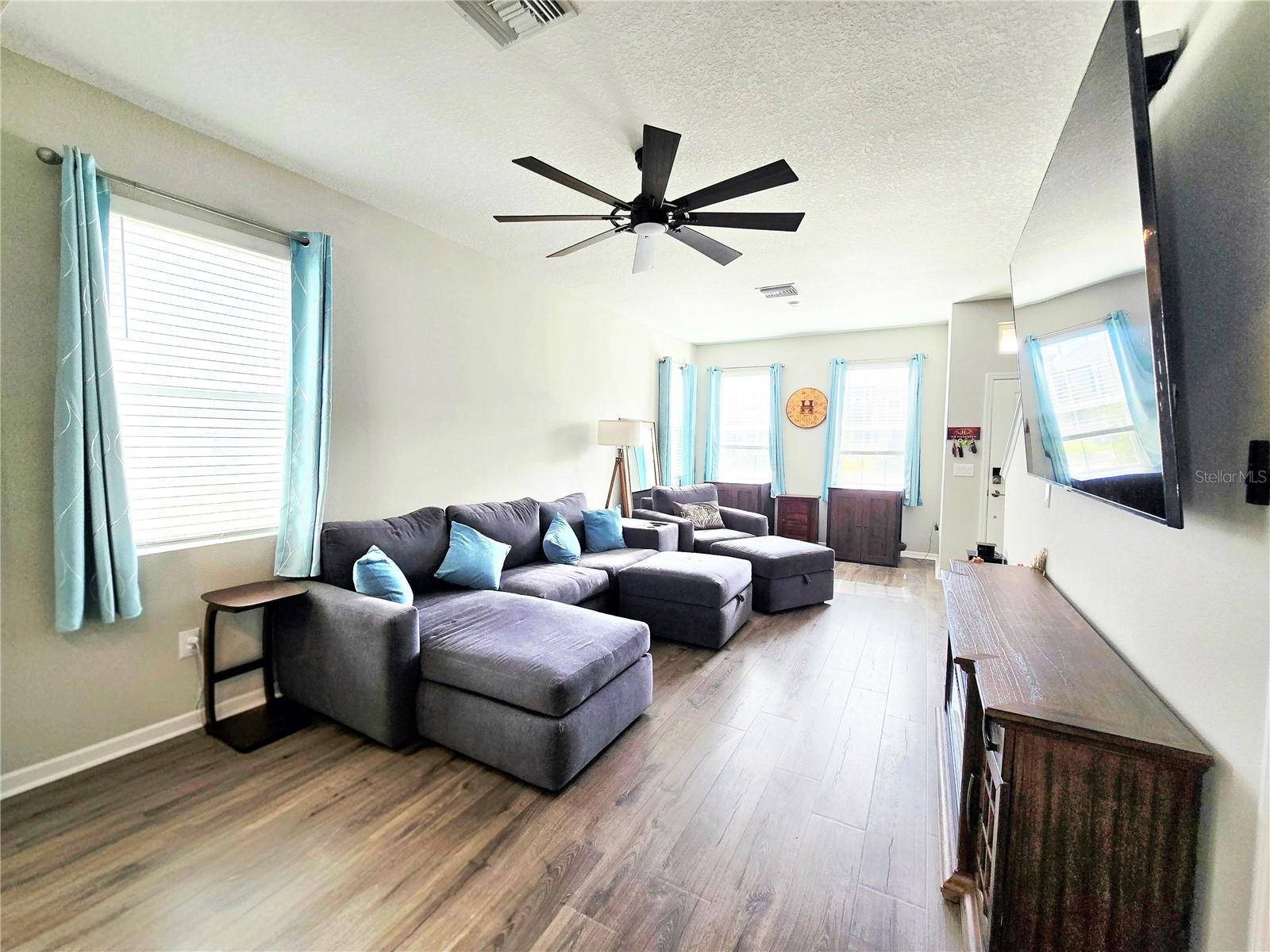 Image 7 of 28 For 6334 Fairmont Lane