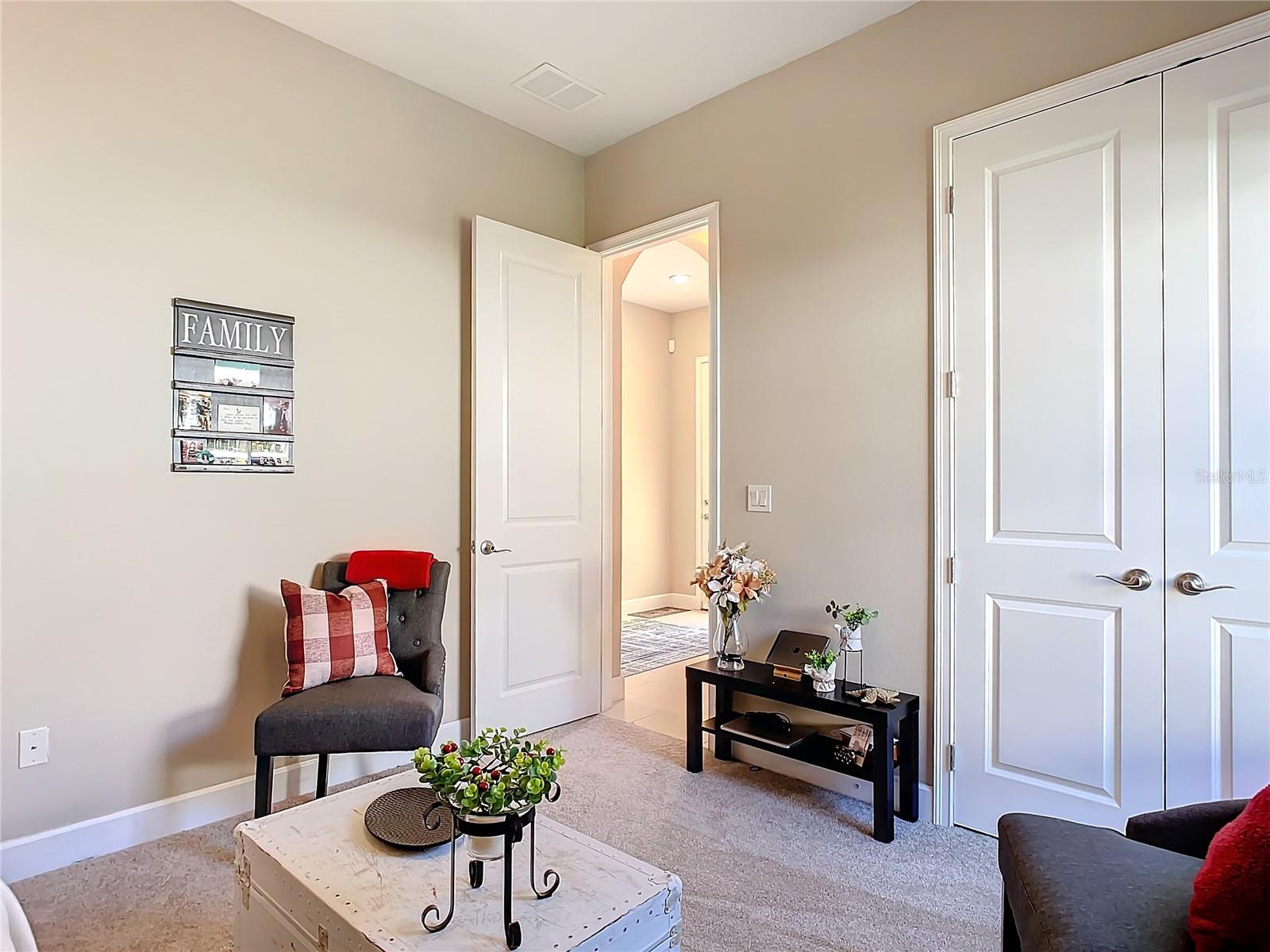 Image 17 of 100 For 584 Aldenham Lane