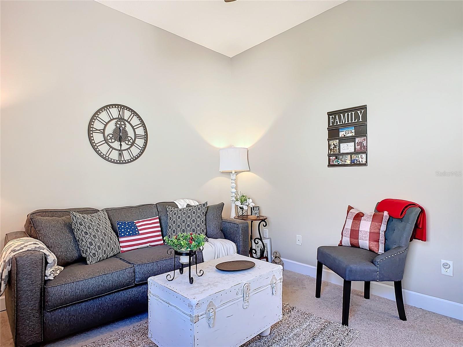 Image 18 of 100 For 584 Aldenham Lane