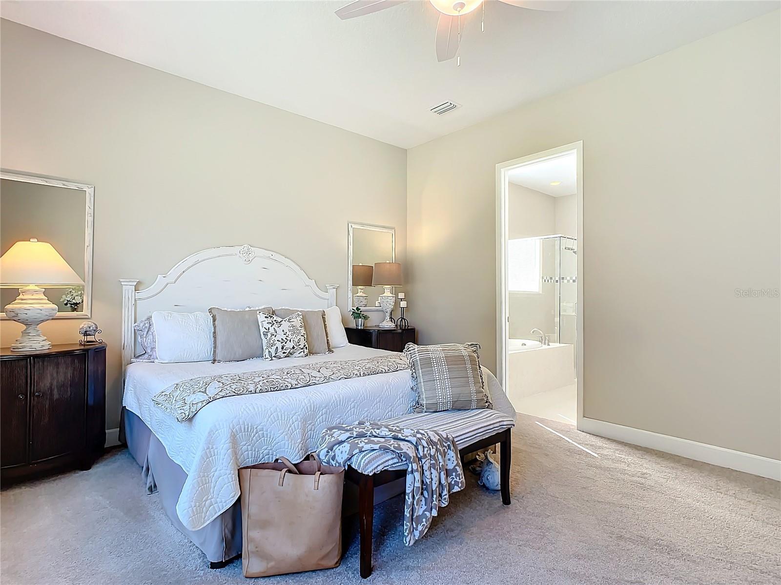 Image 59 of 100 For 584 Aldenham Lane