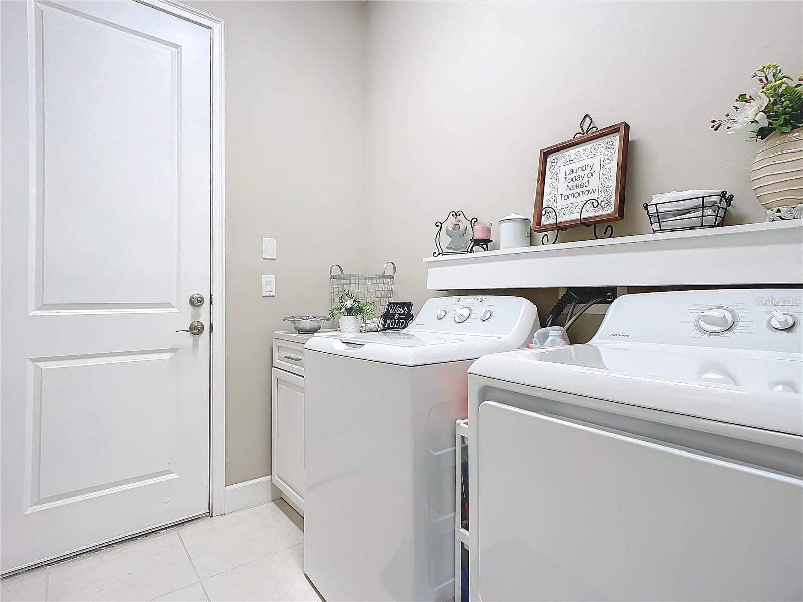 Image 81 of 100 For 584 Aldenham Lane