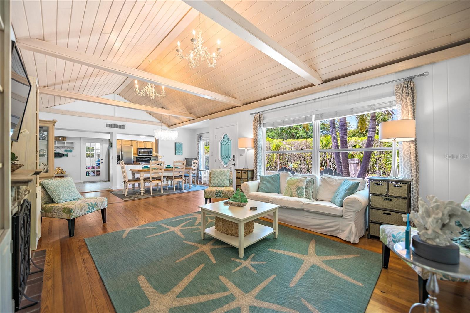 Image 11 of 44 For 410 Garfield Drive