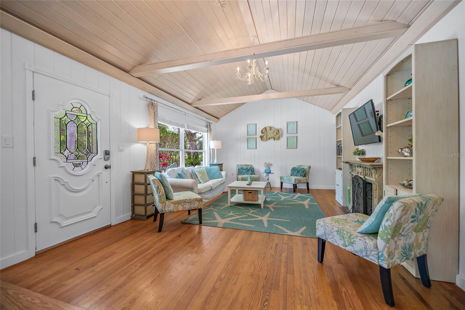 Image 13 of 44 For 410 Garfield Drive