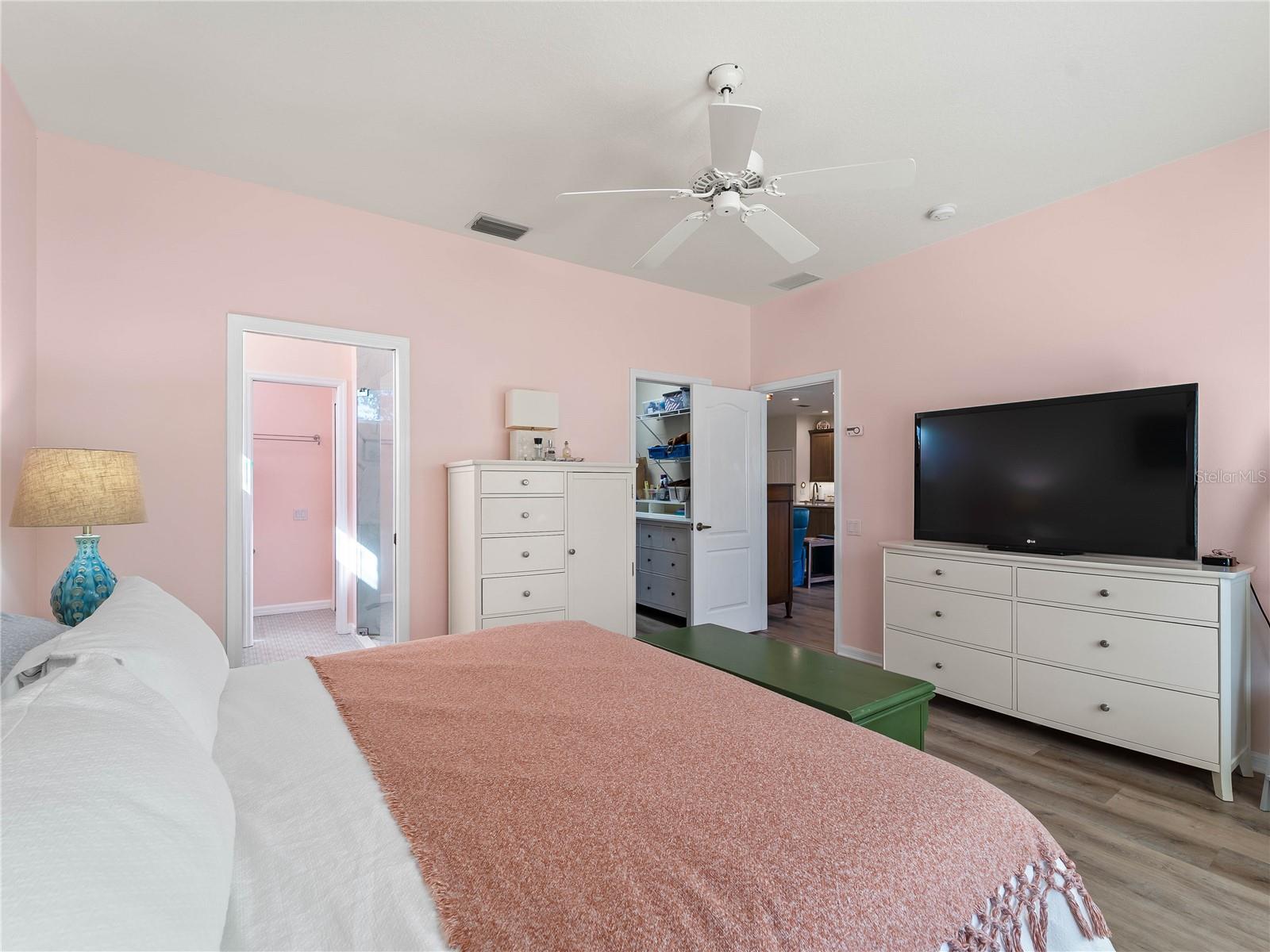 Image 20 of 66 For 8419 Whispering Woods Court