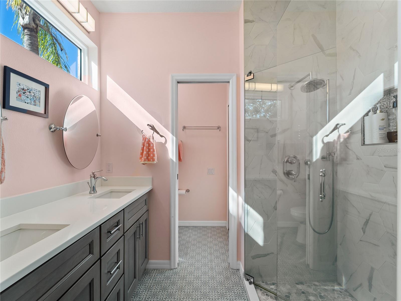 Image 21 of 66 For 8419 Whispering Woods Court