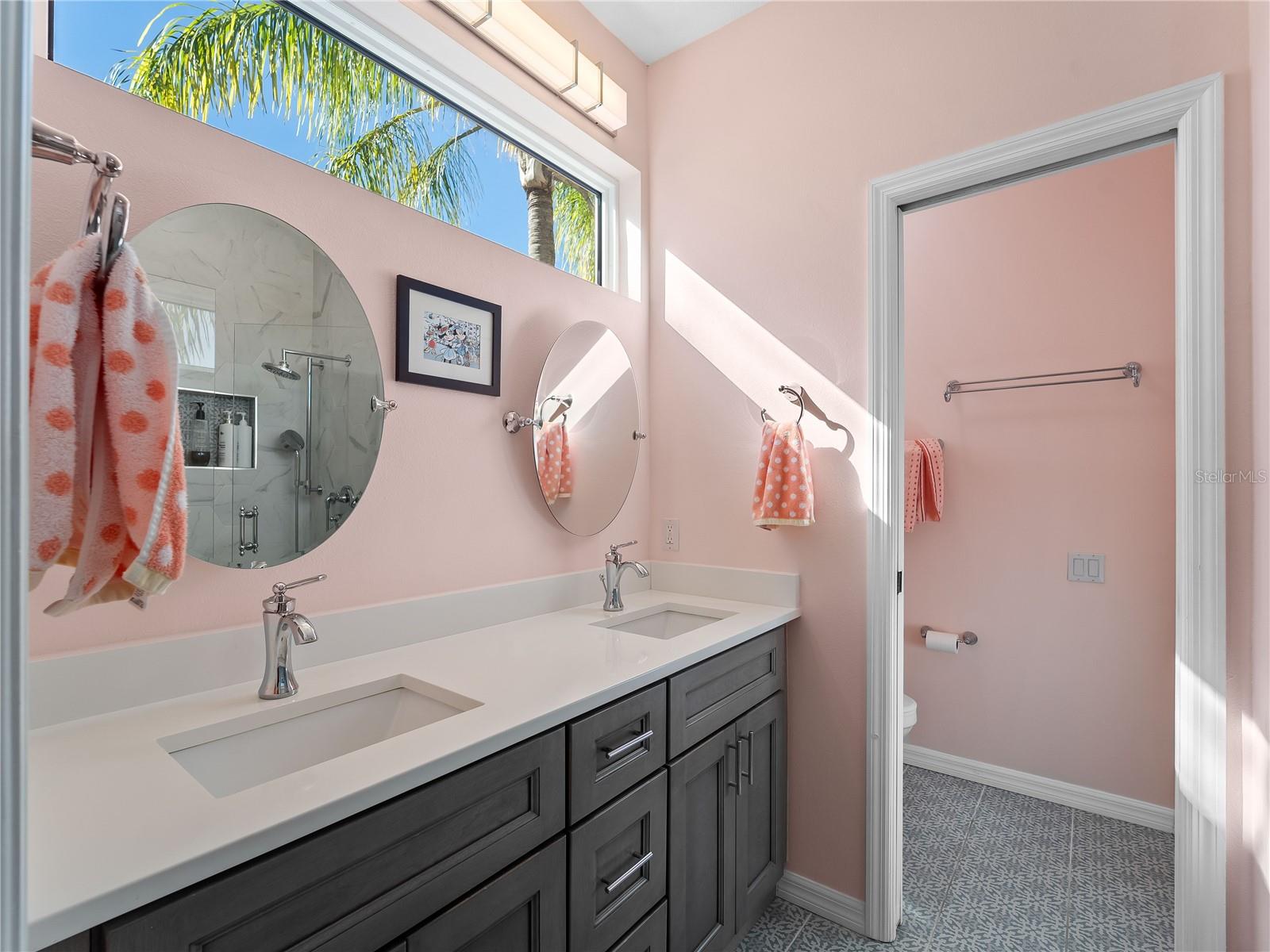 Image 22 of 66 For 8419 Whispering Woods Court