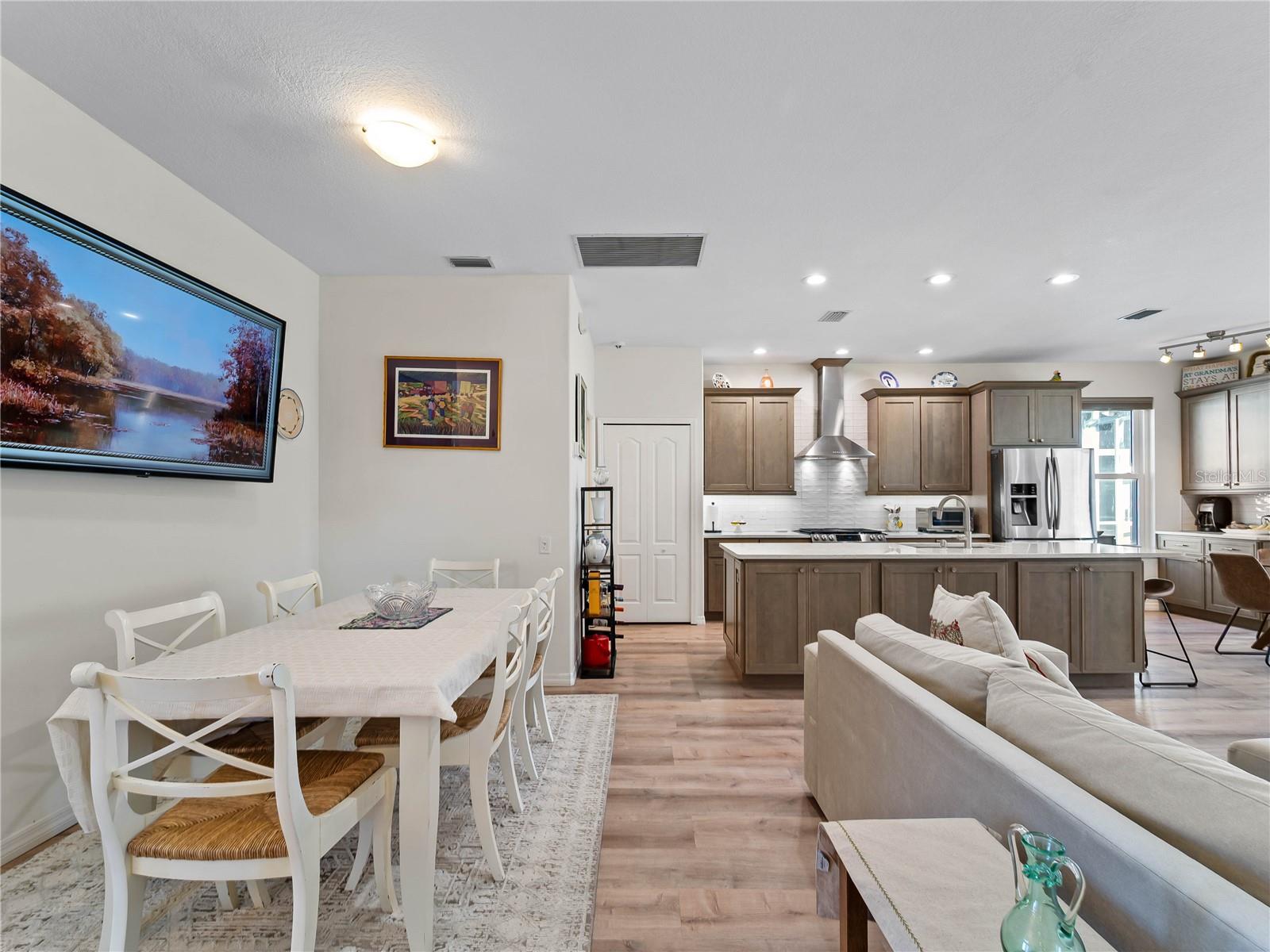 Image 5 of 66 For 8419 Whispering Woods Court