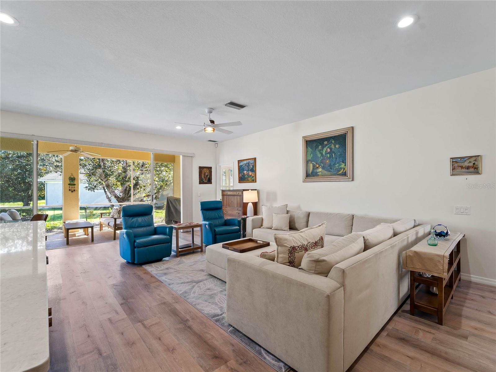 Image 6 of 66 For 8419 Whispering Woods Court