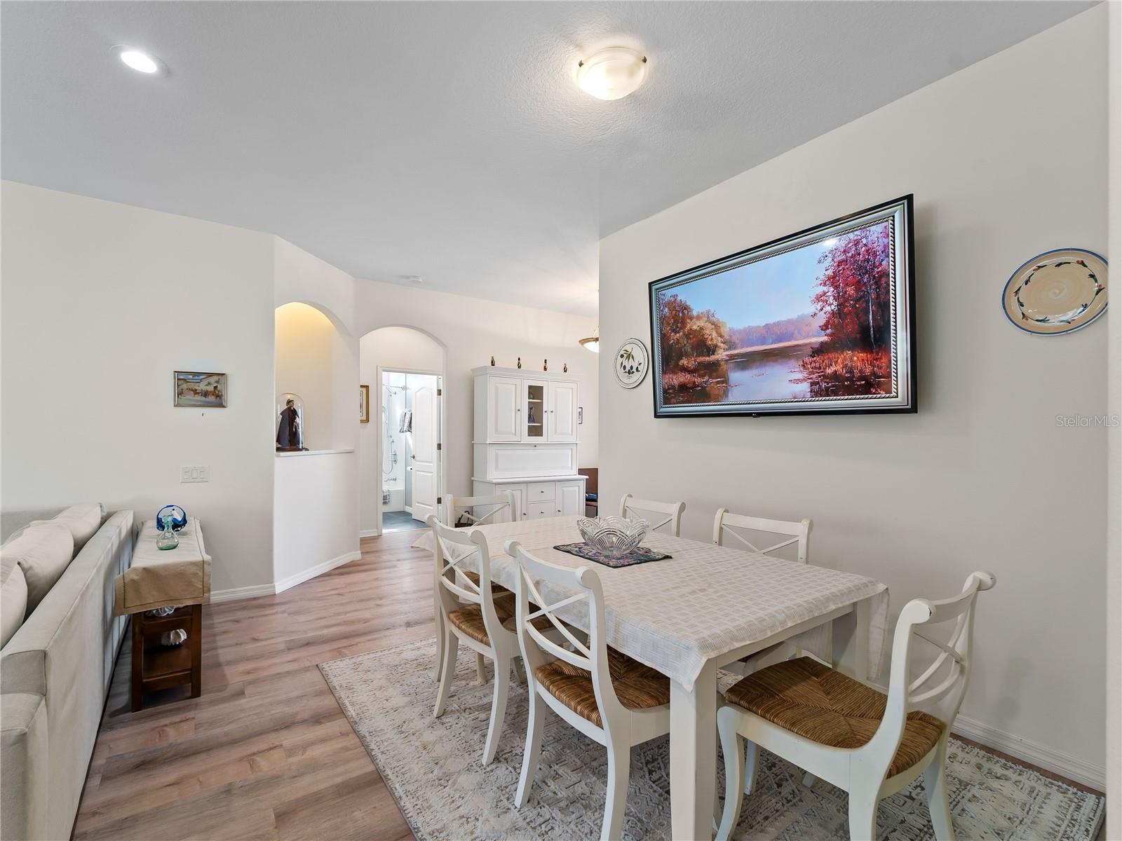 Image 7 of 66 For 8419 Whispering Woods Court