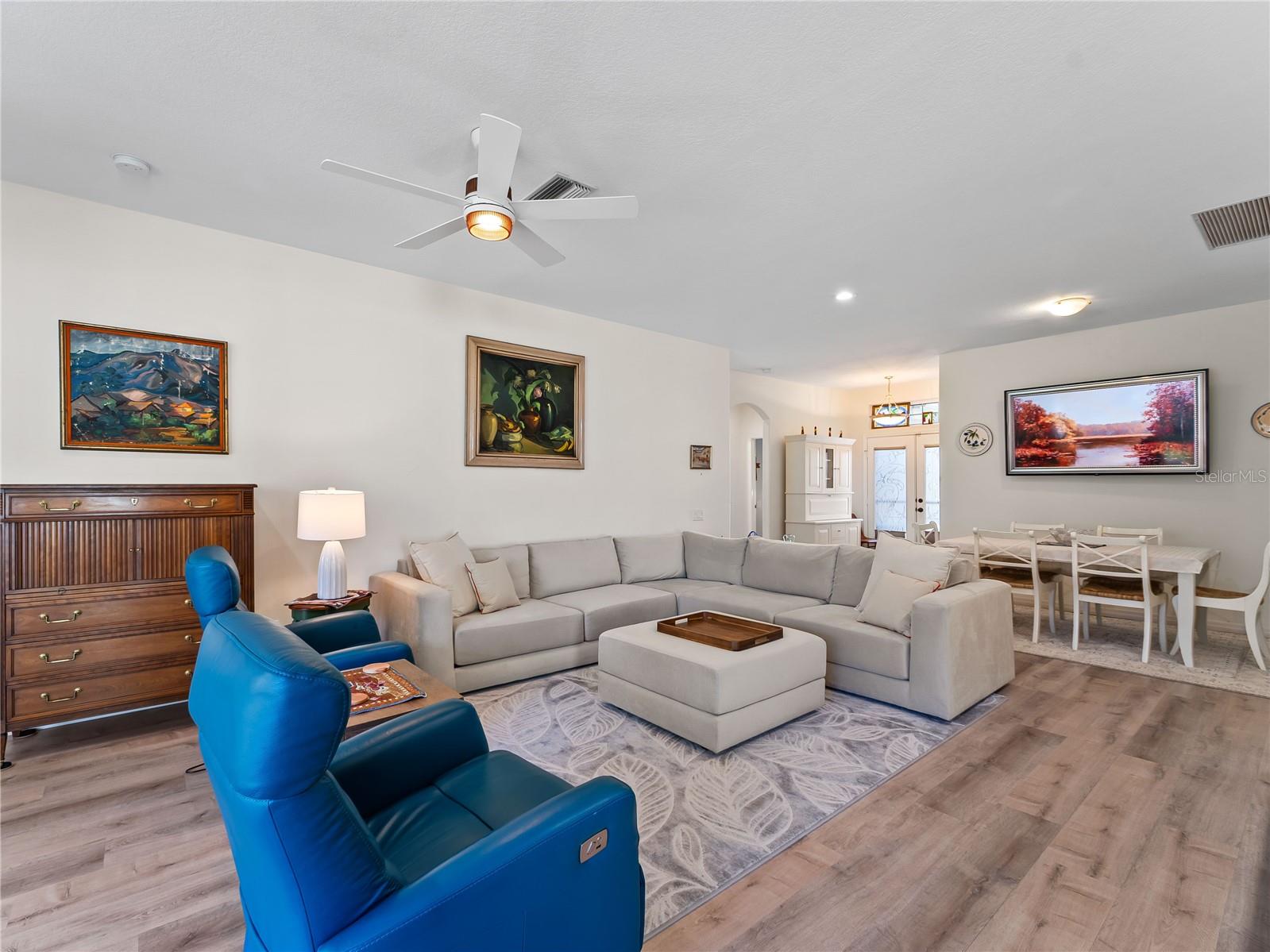 Image 8 of 66 For 8419 Whispering Woods Court