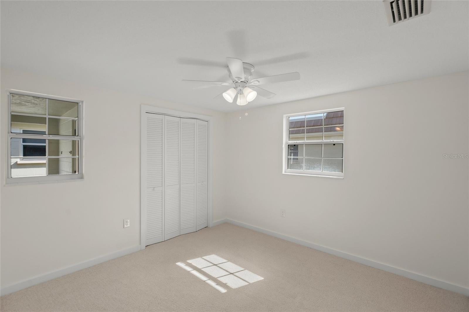 Image 28 of 99 For 6150 Midnight Pass Road V12