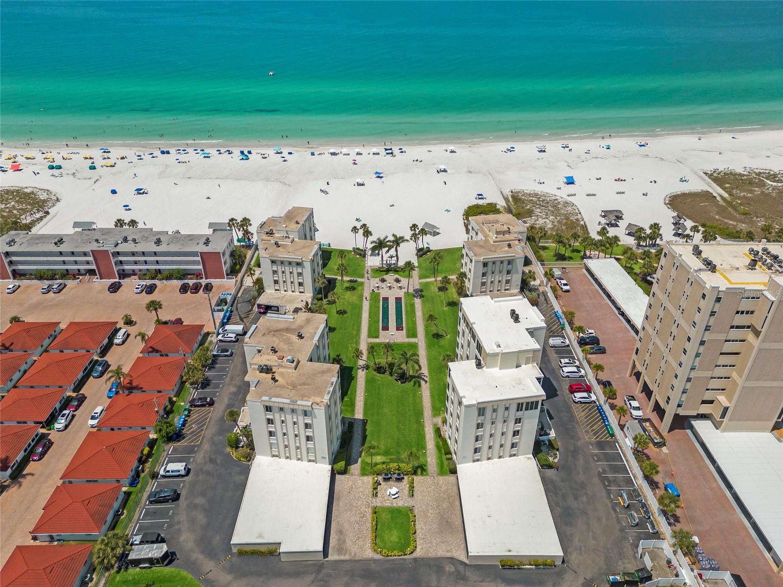 Image 37 of 99 For 6150 Midnight Pass Road V12