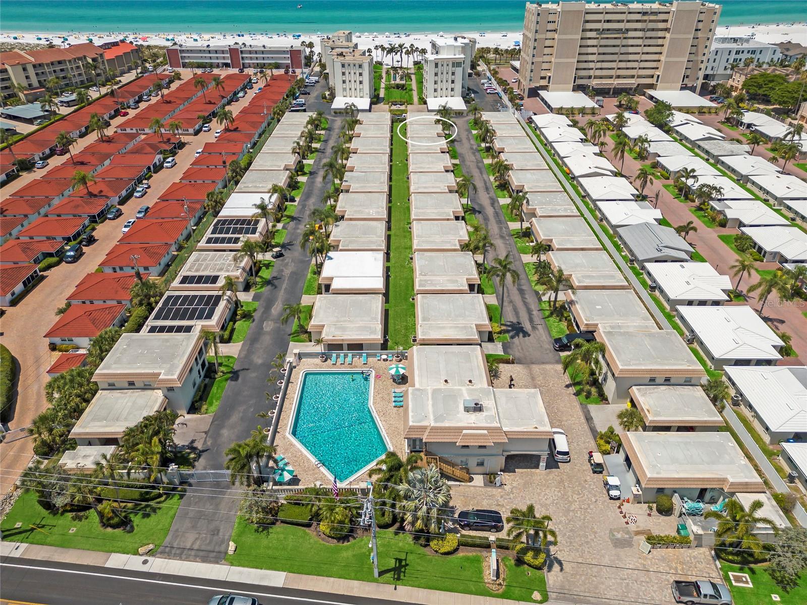 Image 40 of 99 For 6150 Midnight Pass Road V12