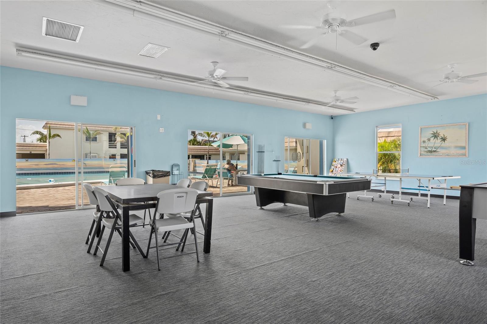 Image 51 of 99 For 6150 Midnight Pass Road V12