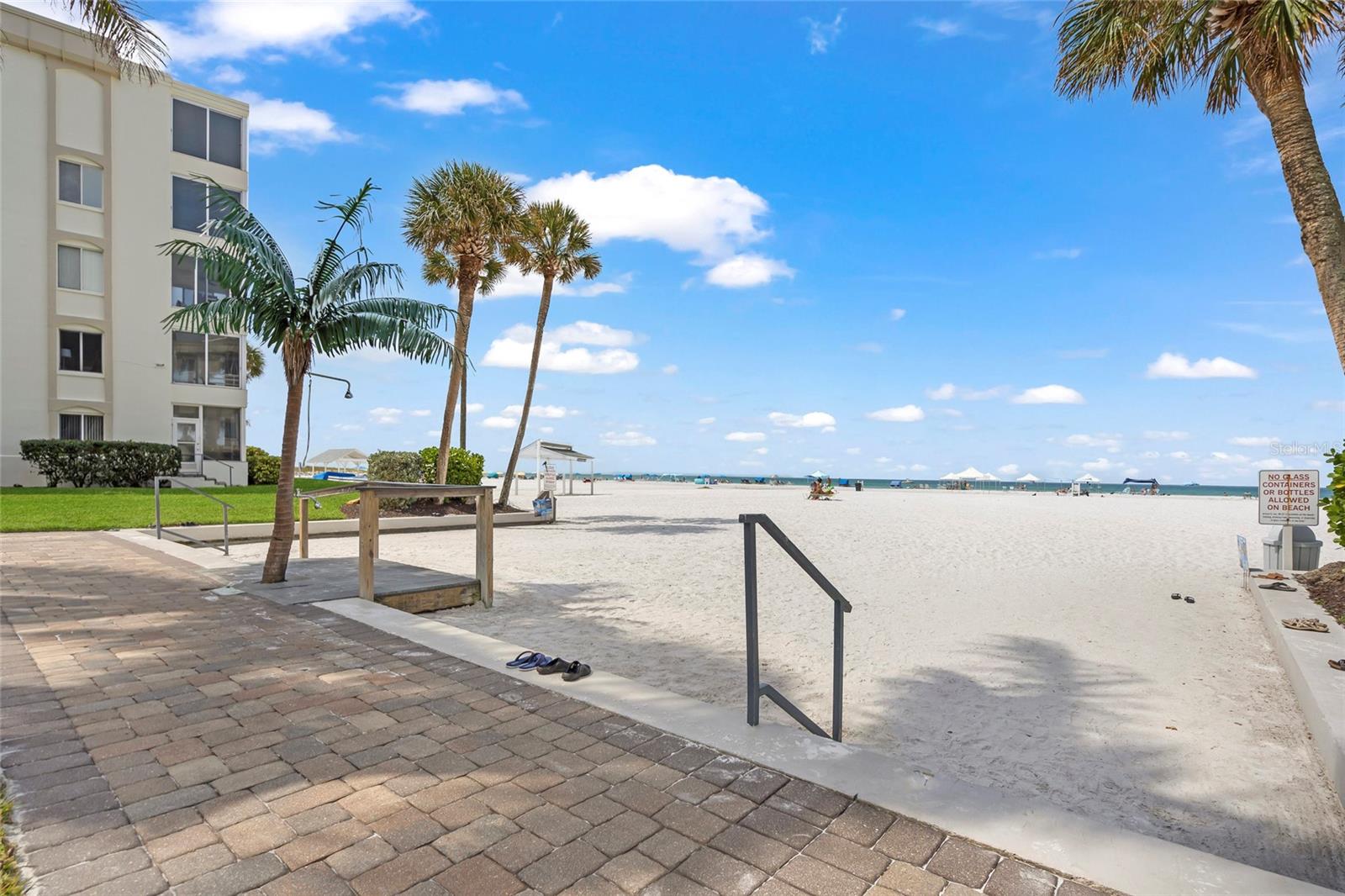 Image 59 of 99 For 6150 Midnight Pass Road V12