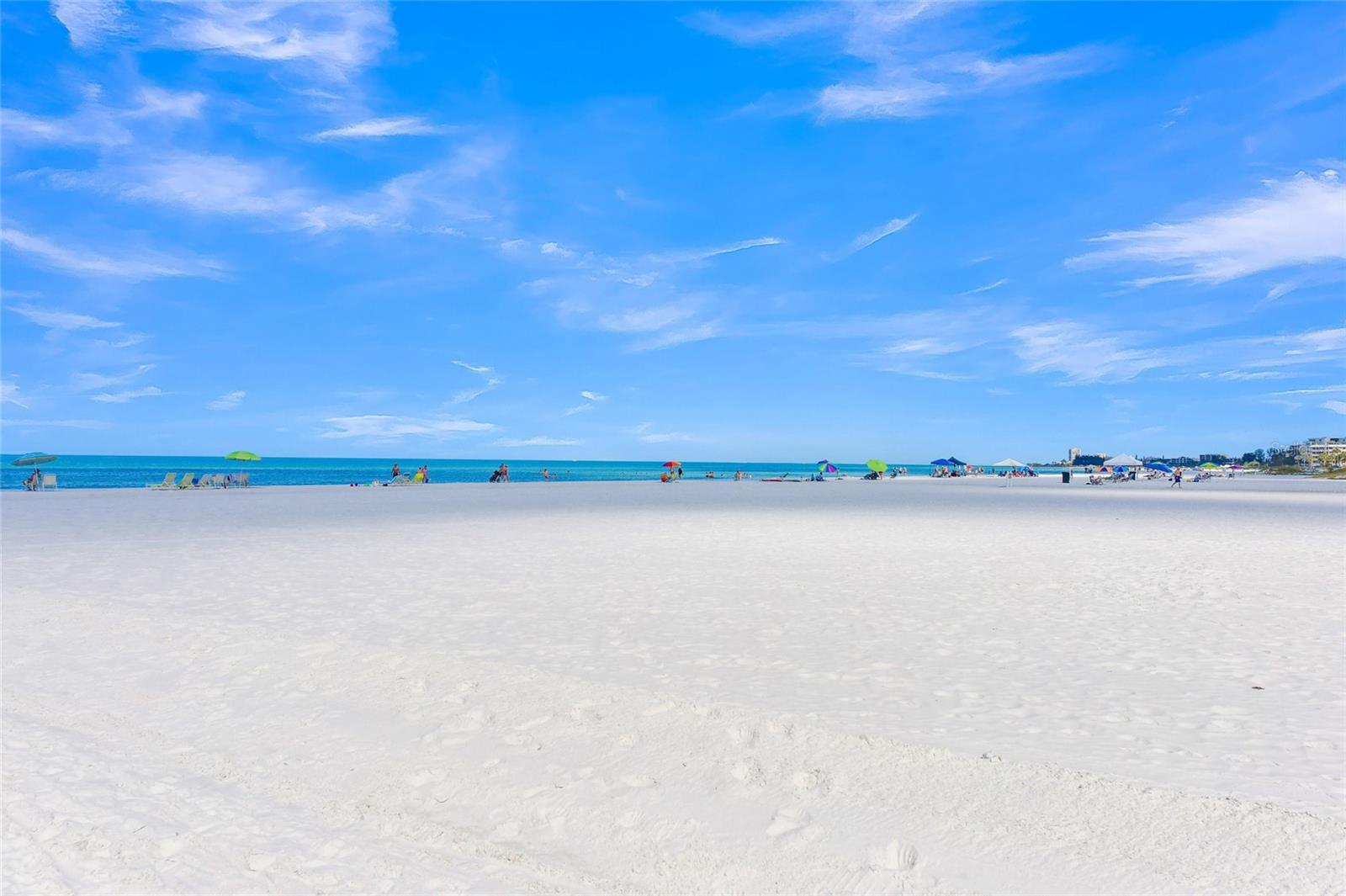 Image 87 of 99 For 6150 Midnight Pass Road V12