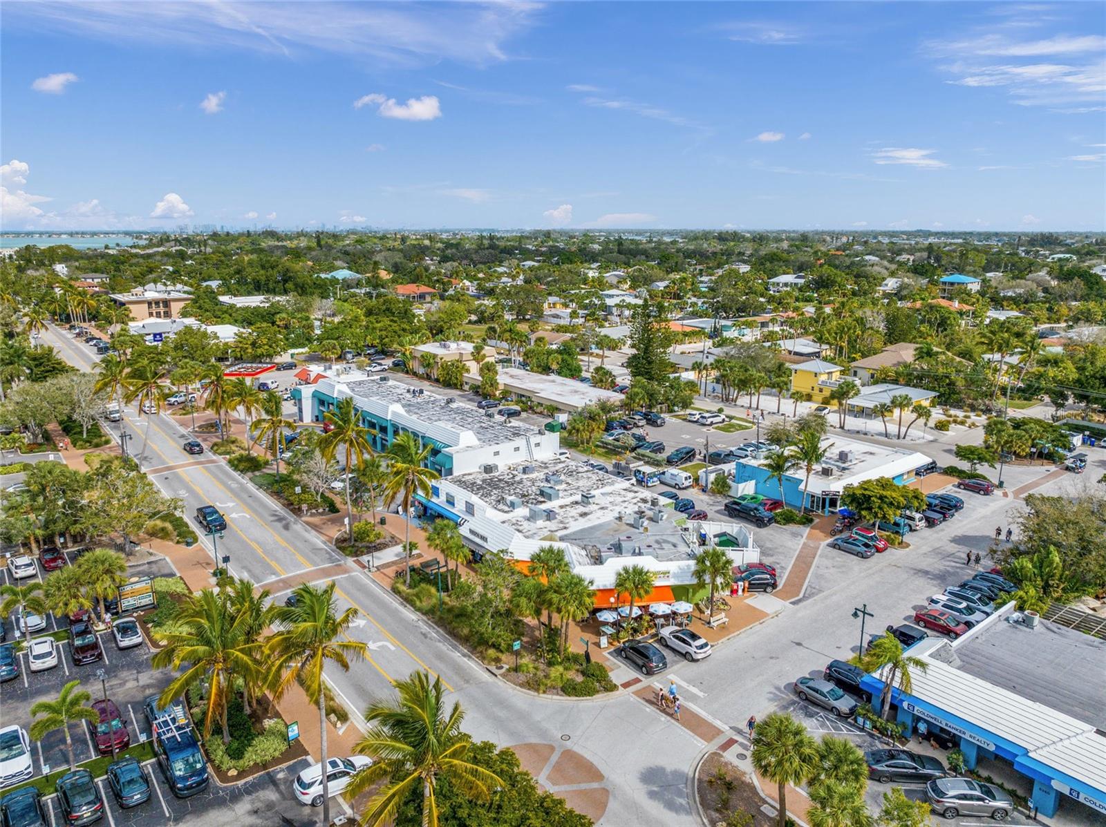 Image 98 of 99 For 6150 Midnight Pass Road V12