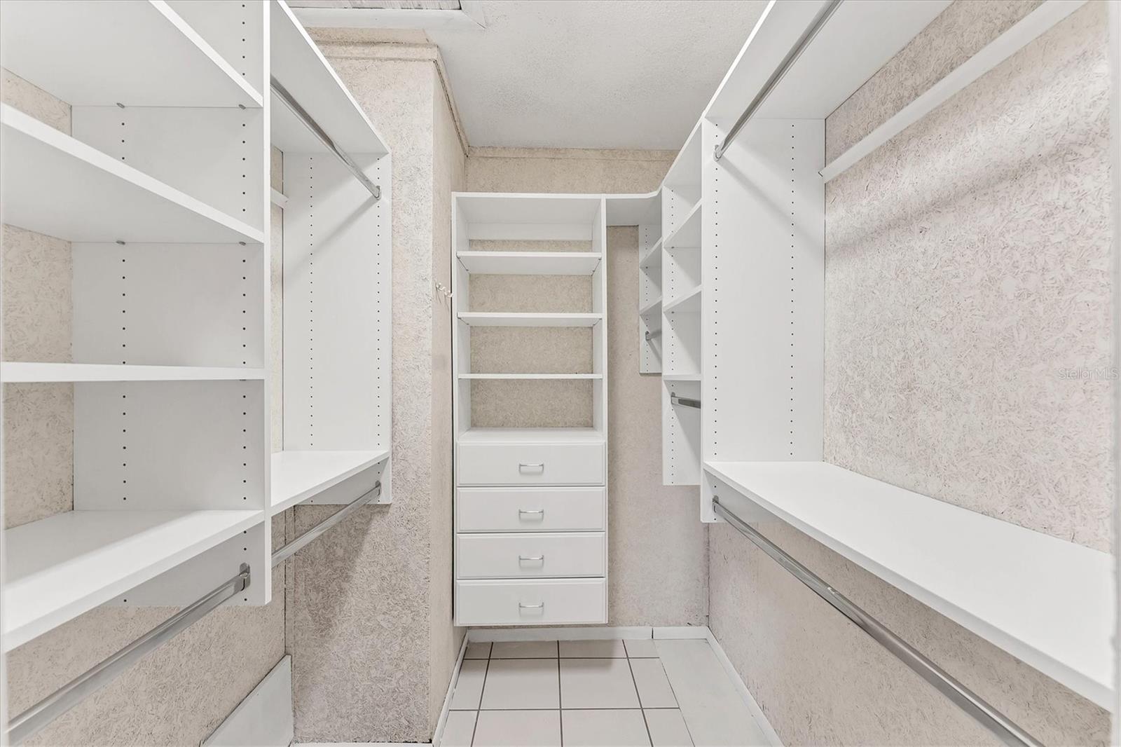 Image 16 of 48 For 534 Sutton Place 534