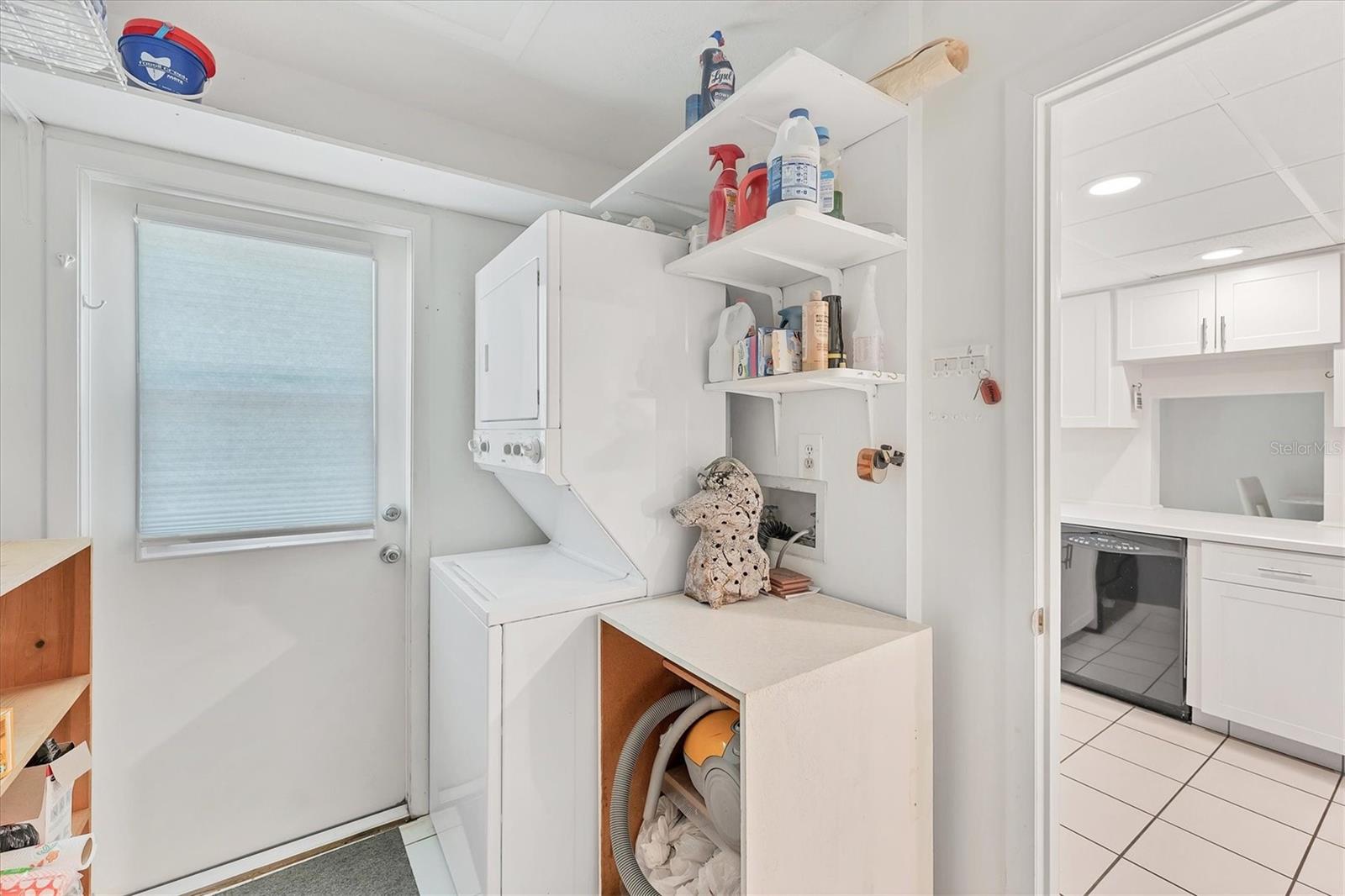 Image 20 of 48 For 534 Sutton Place 534