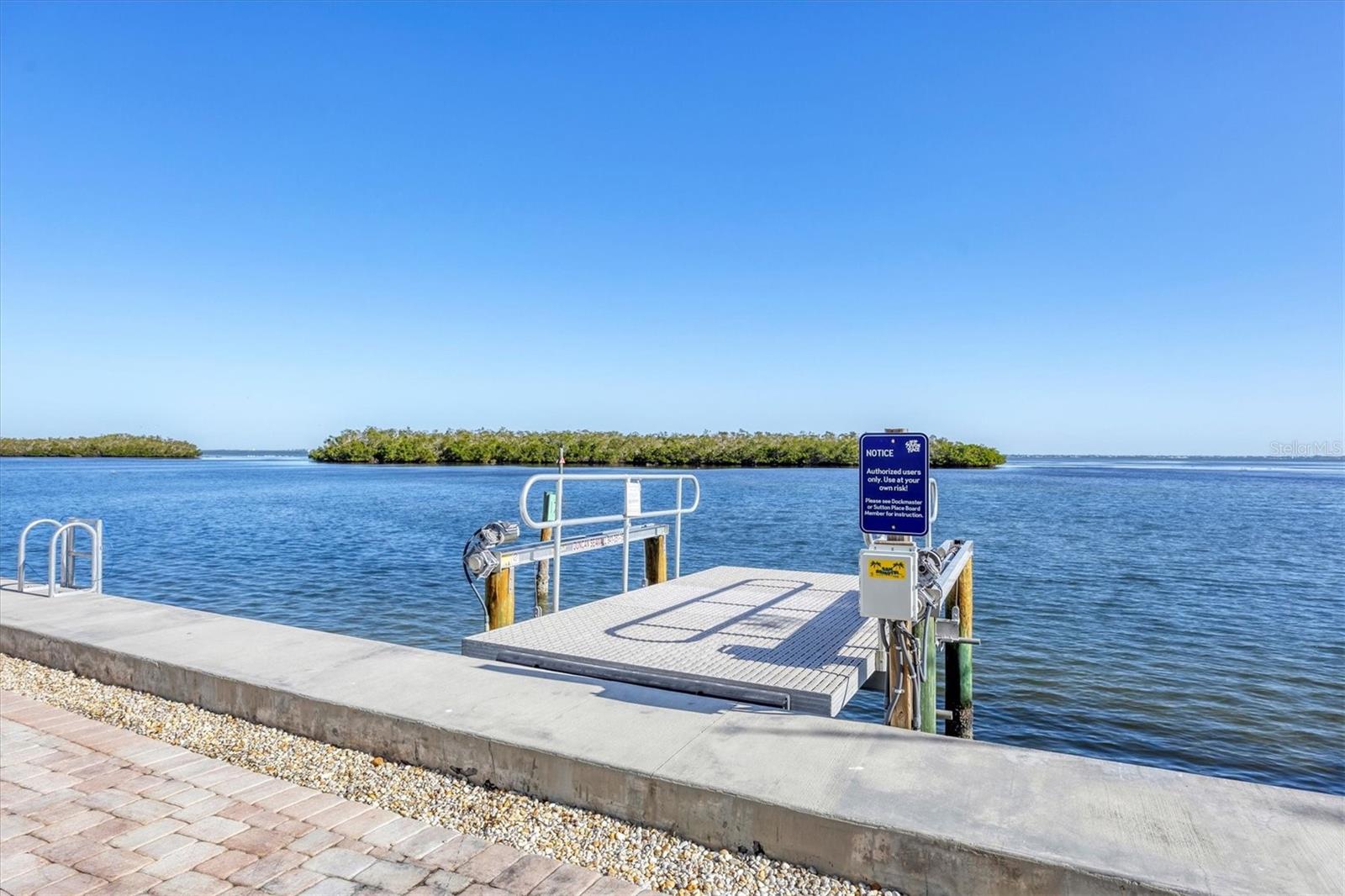 Image 35 of 48 For 534 Sutton Place 534