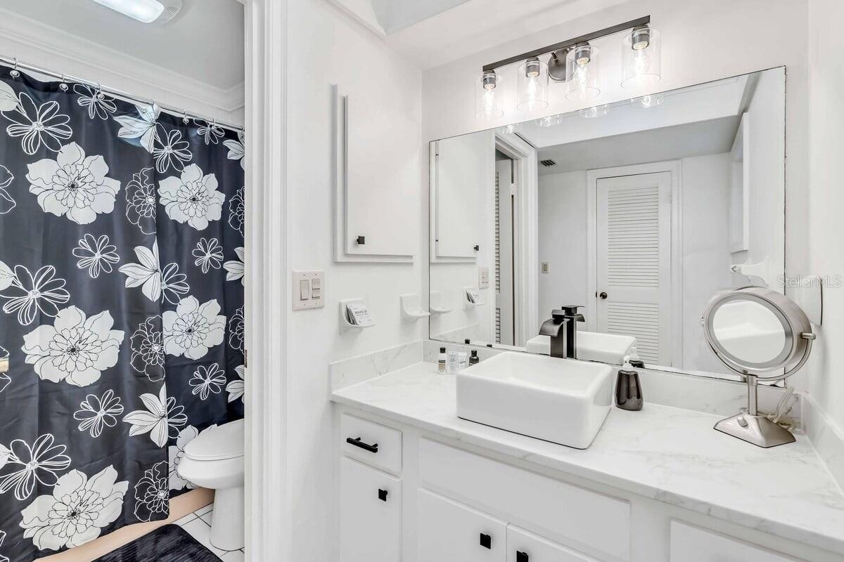 Image 15 of 24 For 3953 Linwood Street