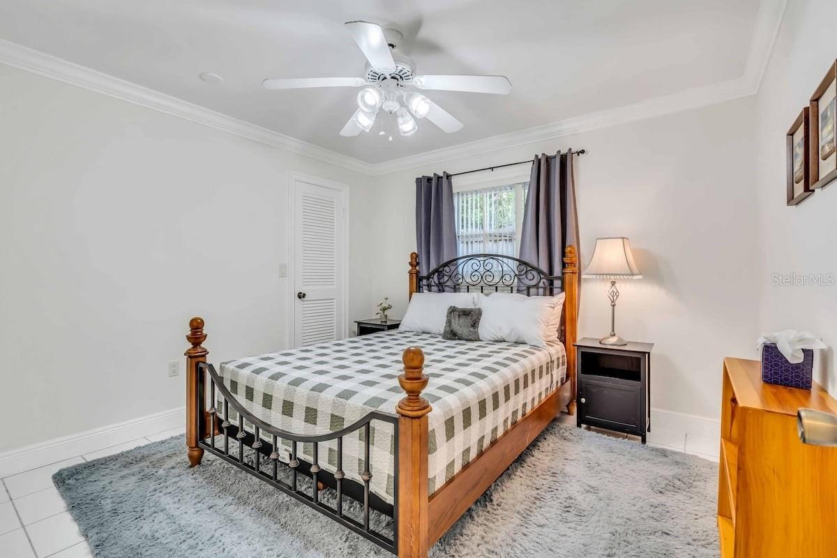 Image 18 of 24 For 3953 Linwood Street