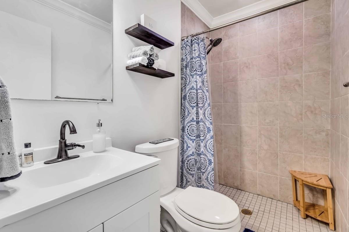 Image 20 of 24 For 3953 Linwood Street