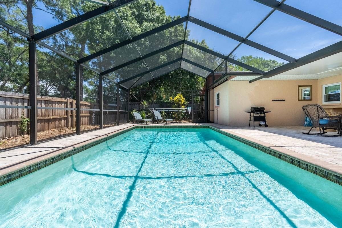 Image 3 of 24 For 3953 Linwood Street