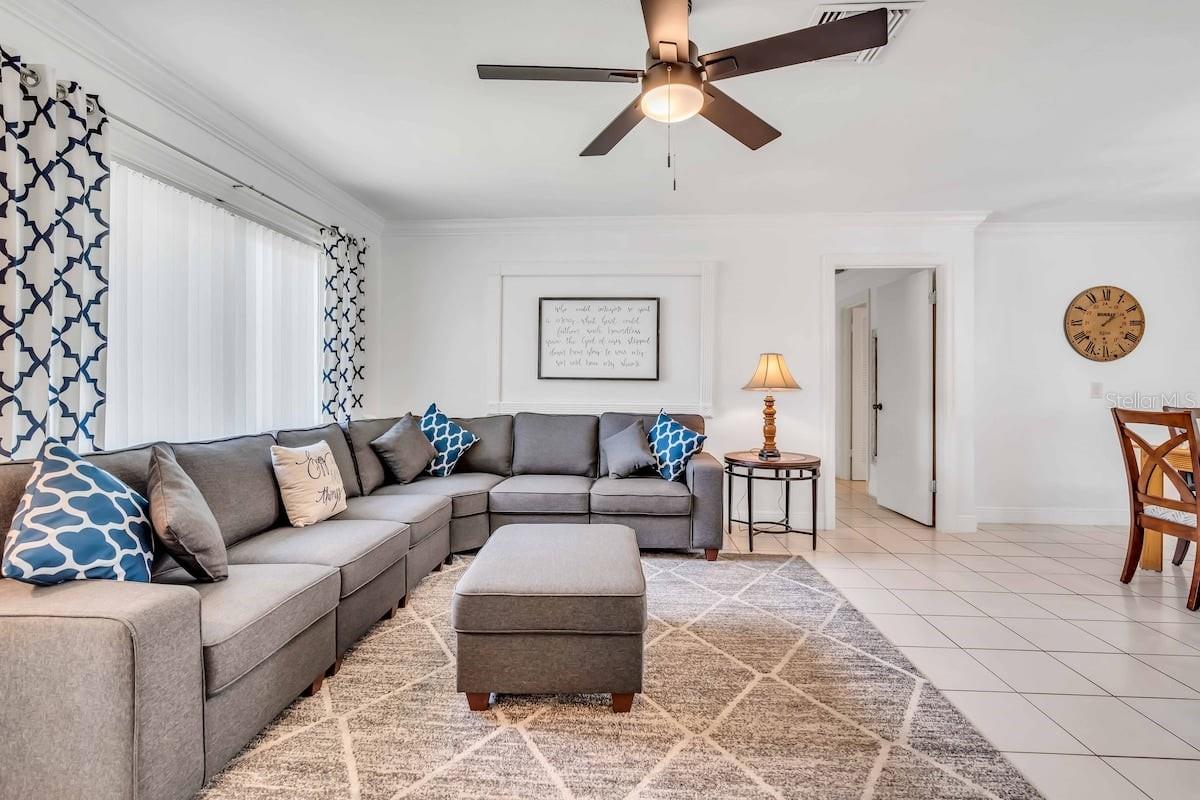 Image 6 of 24 For 3953 Linwood Street