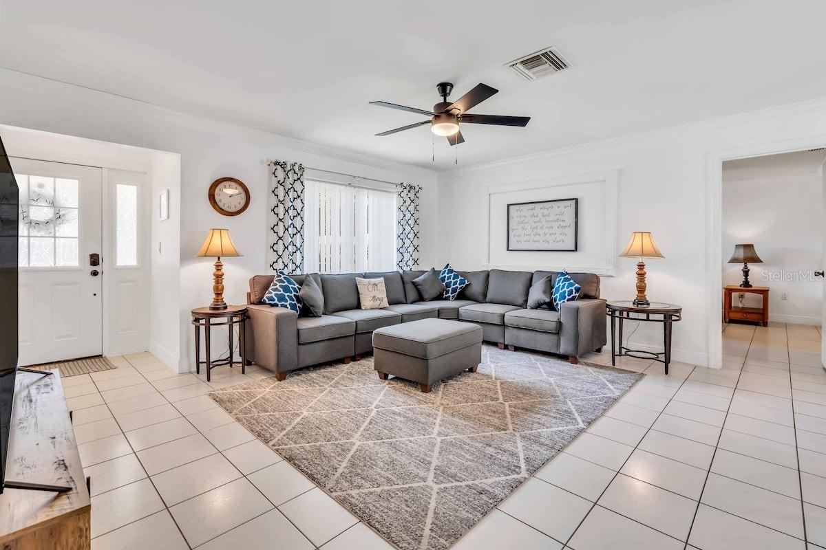 Image 7 of 24 For 3953 Linwood Street